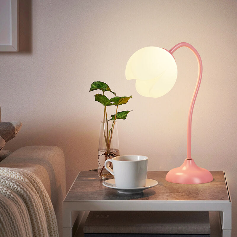 Lampe de table en forme de tulipe