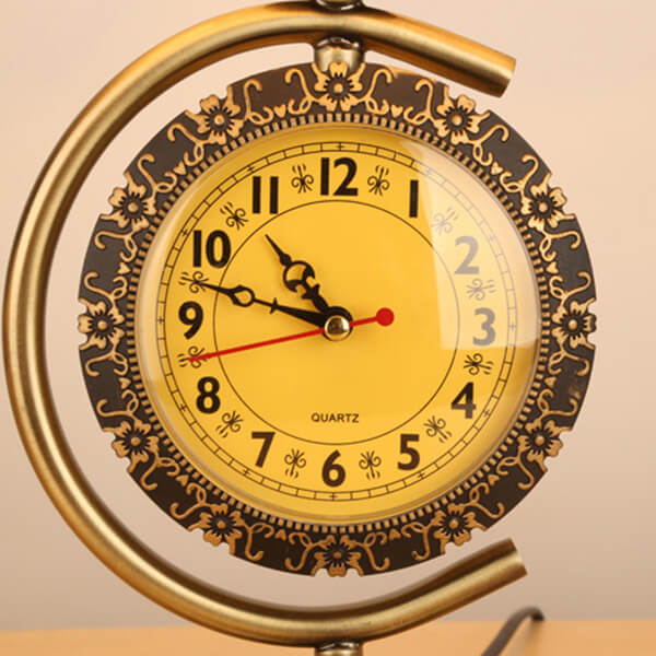 Lampe de bureau avec horloge vintage