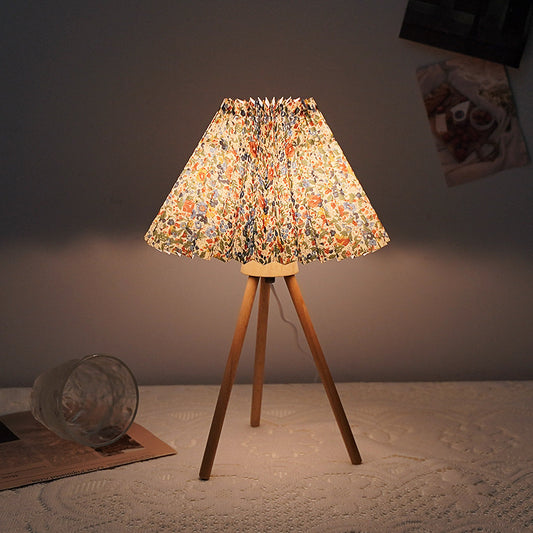 Vintage Pleated Table Lamp