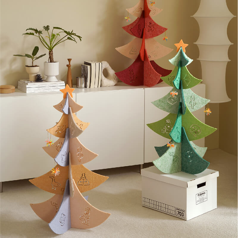 Sapin de Noël en bois cousu