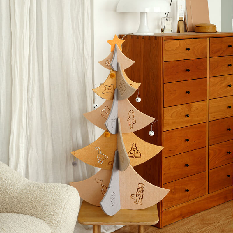 Sapin de Noël en bois cousu