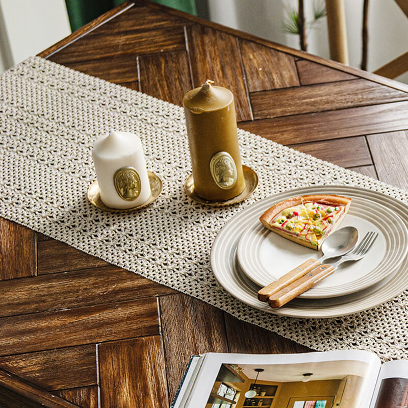 Chemin de table en jute tissé à pompons creux