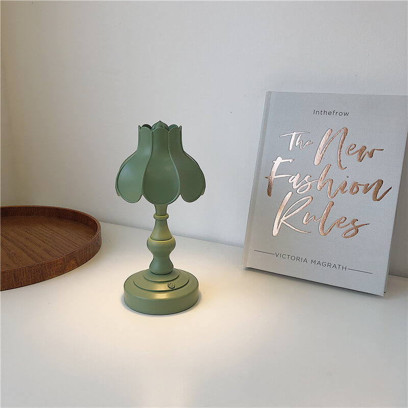 Lotus Leaf Table Lamp