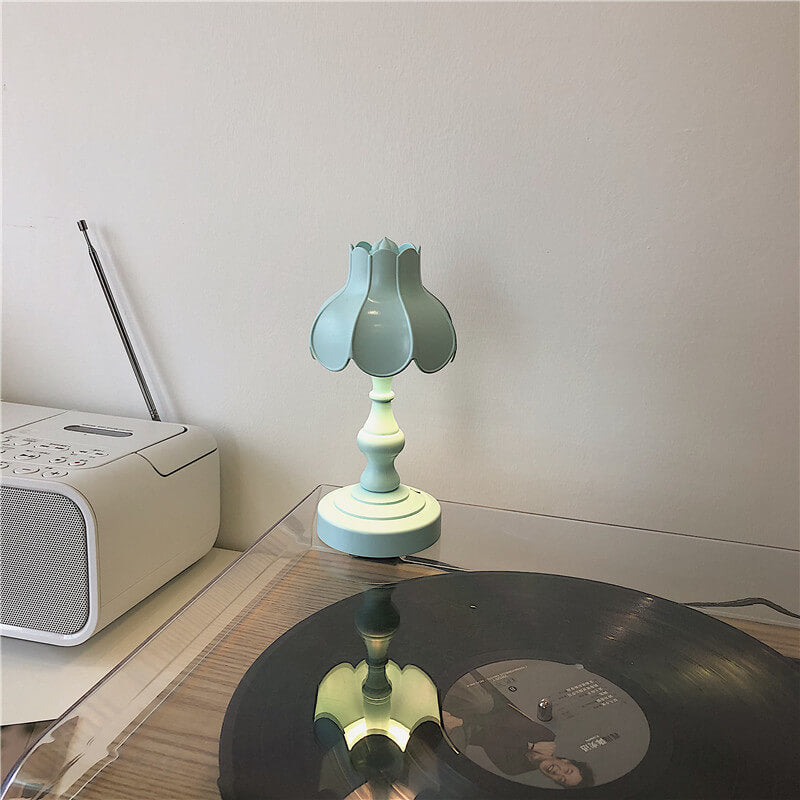 Lotus Leaf Table Lamp