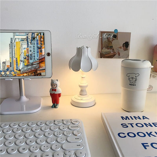 Lotus Leaf Table Lamp