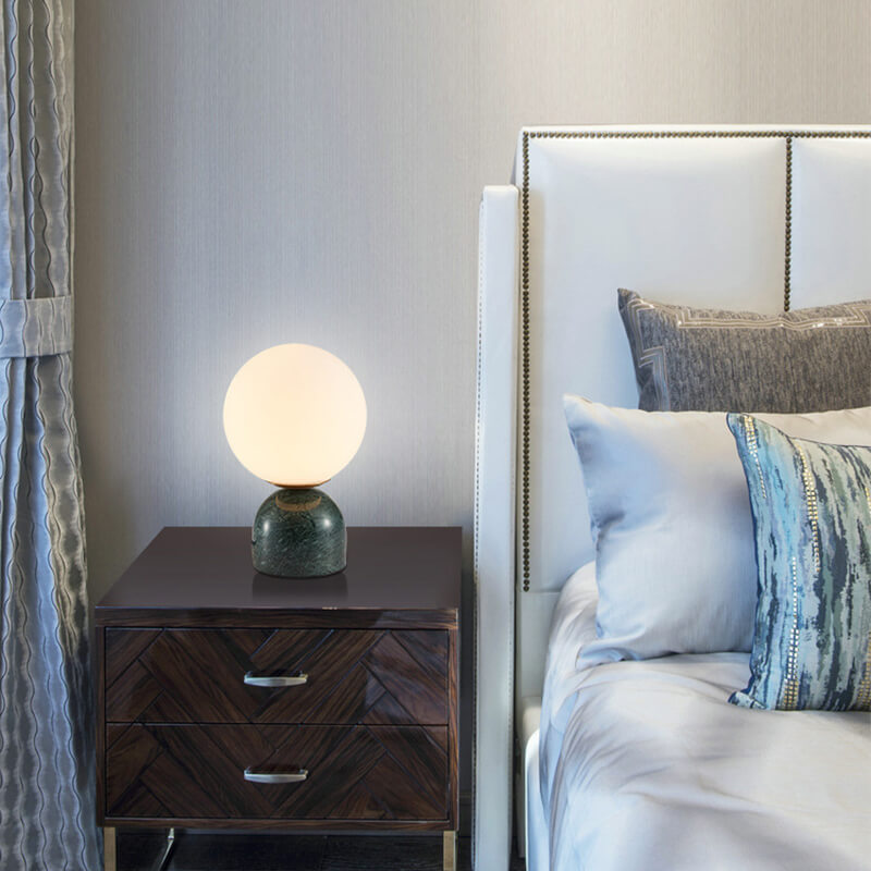 Lampe de table en forme de boule de marbre