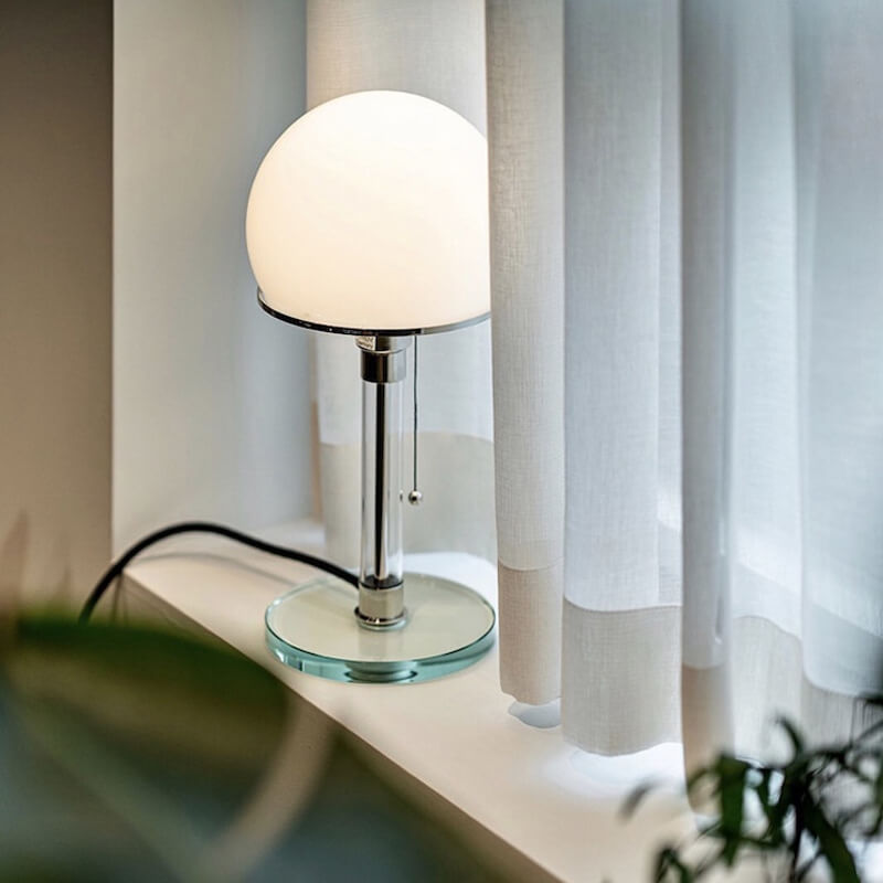 Lampe de table en verre de style médiéval