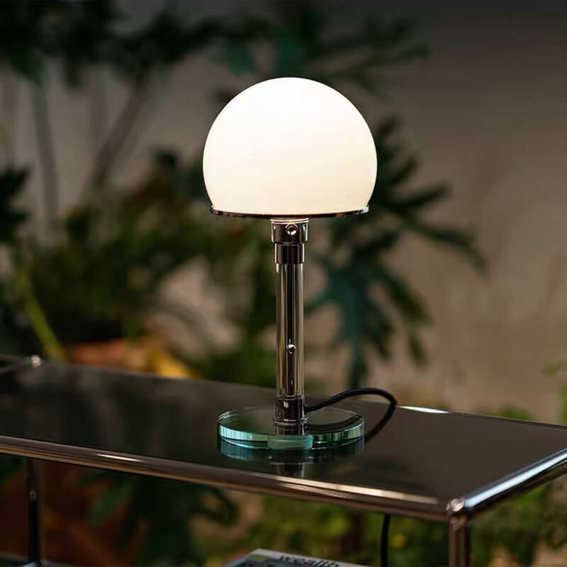 Lampe de table en verre de style médiéval