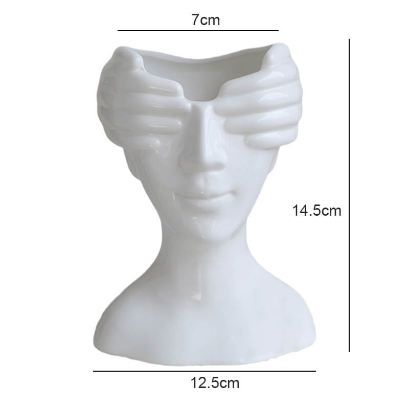 Vases en céramique représentant des portraits d'art