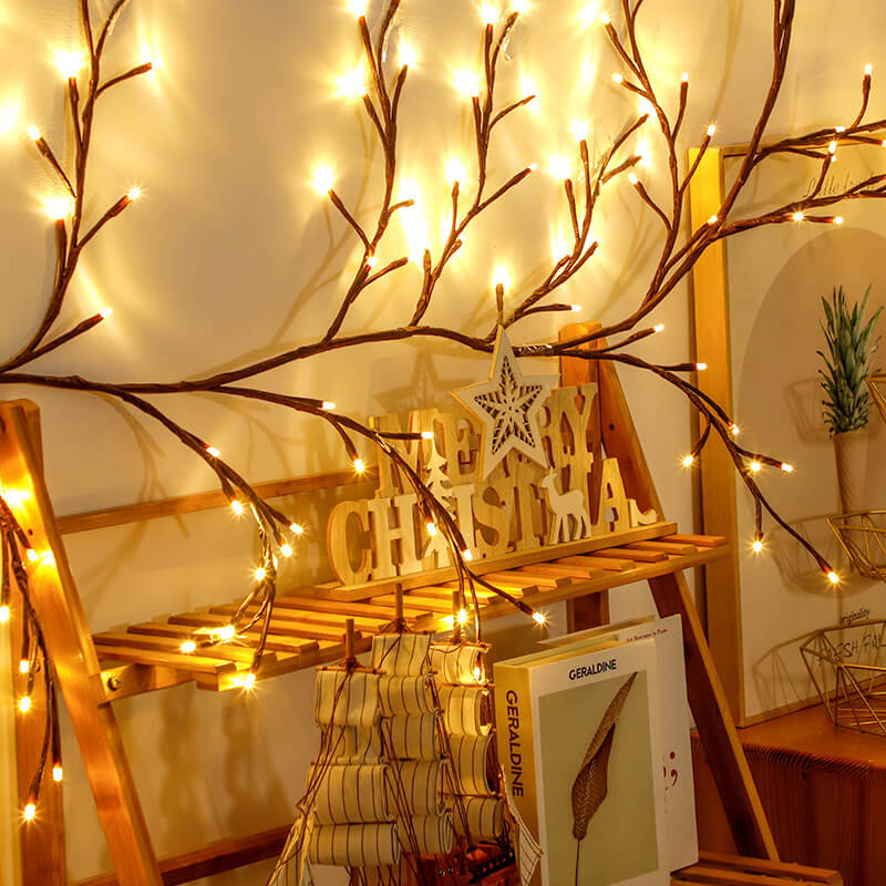 Guirlande lumineuse en rotin avec branches