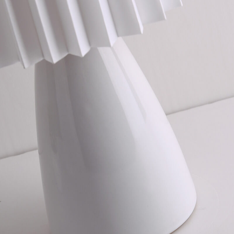 Ceramic Pleated Table Lamp