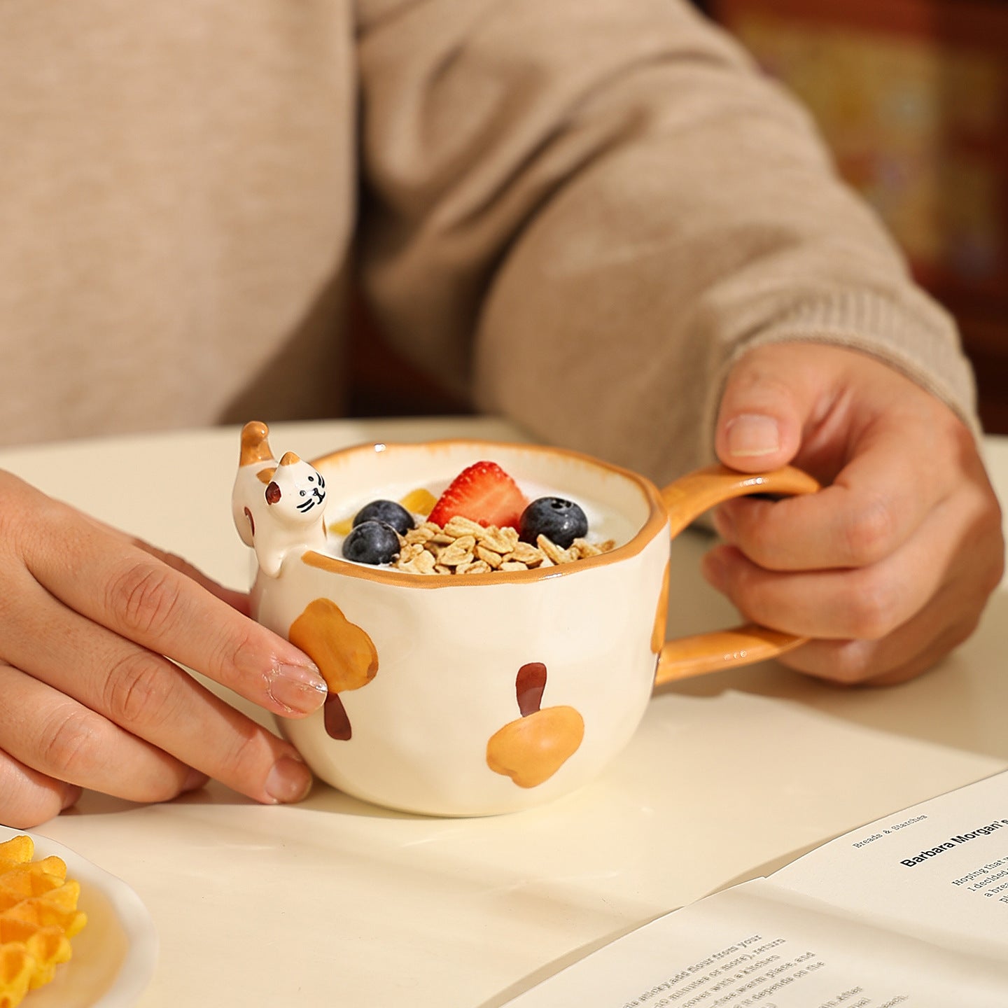 Embossed Kitten Mug