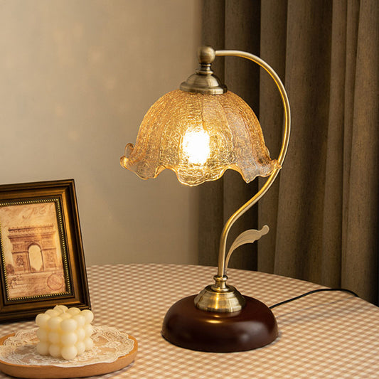 Lotus Cloud Pattern Retro Glass Table Lamp
