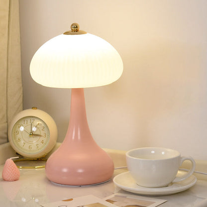 Romantic Cream Style Table Lamp