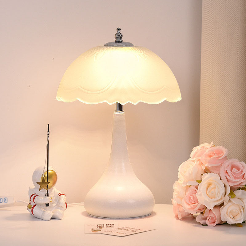 Romantic Cream Style Table Lamp