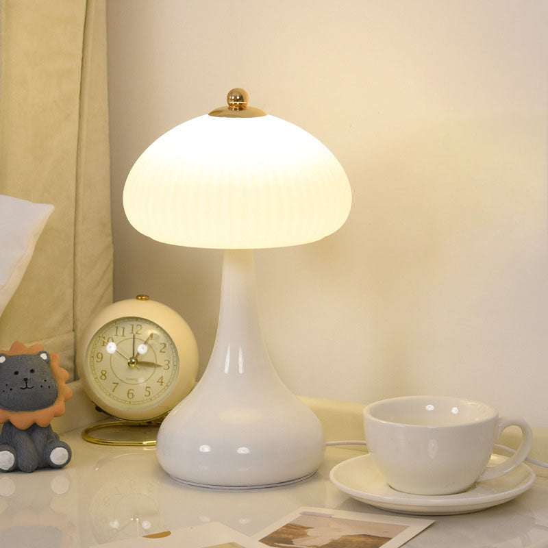 Romantic Cream Style Table Lamp