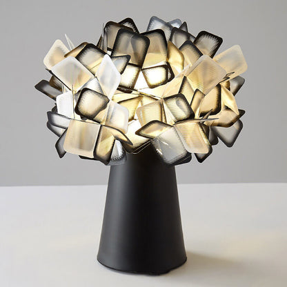 Romantic Petal Table Lamp