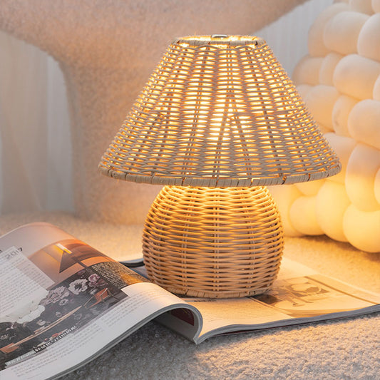 Simple Bamboo Table Lamp
