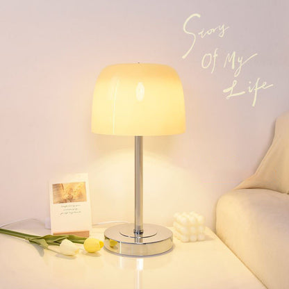 Simple Petal Table Lamp