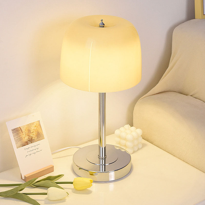 Simple Petal Table Lamp