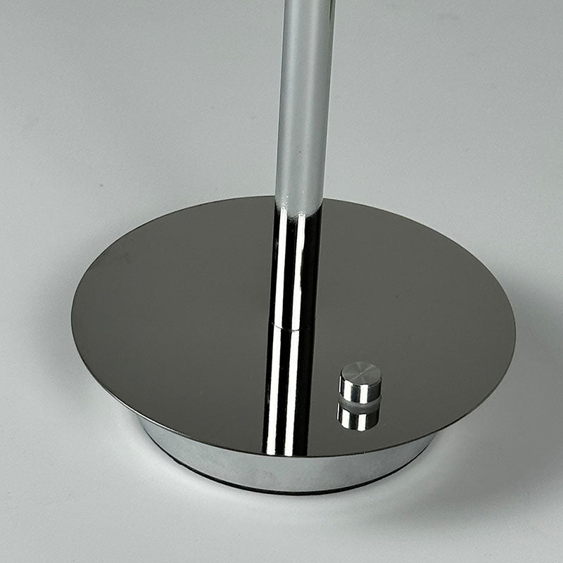 Simple Charging Desk Lamp