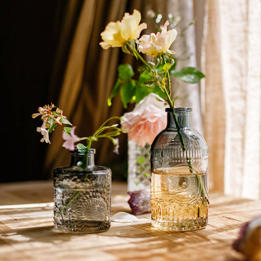 Vintage Vase aus geprägtem Glas