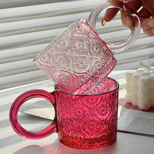 Vintage Glasbecher mit Begonienblüten-Prägung