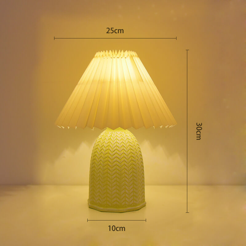 Vintage Pleated Fan Table Lamp